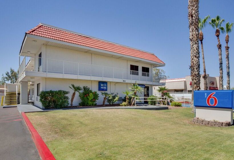 Motel 6tempe, Az  Broadway  Asu