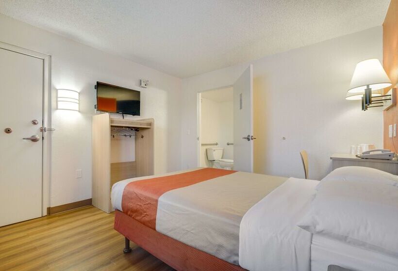 Motel 6tempe, Az  Broadway  Asu