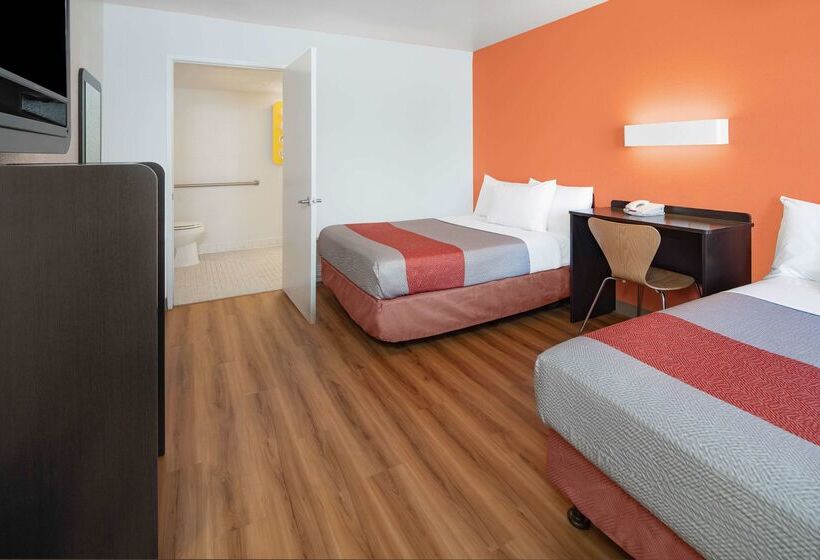Motel 6thousand Oaks, Ca