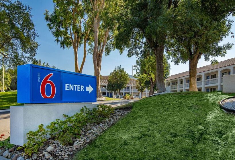 Motel 6thousand Oaks, Ca