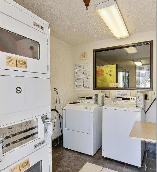 Motel 6thousand Oaks, Ca