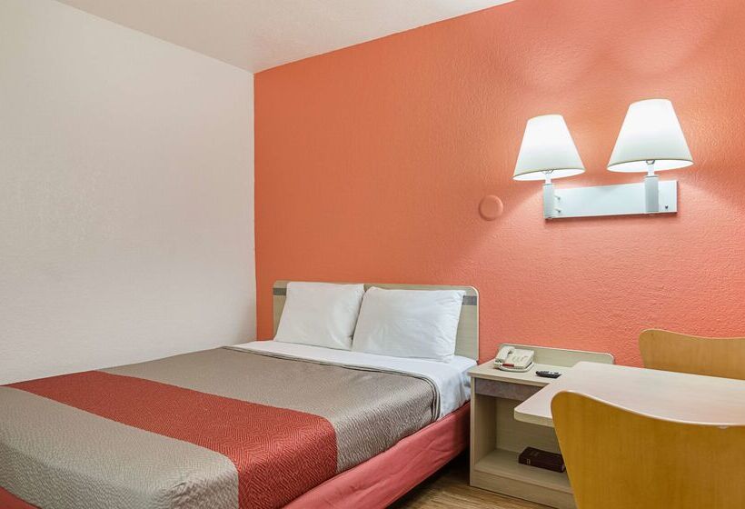 Motel 6topeka, Ks  Northwest