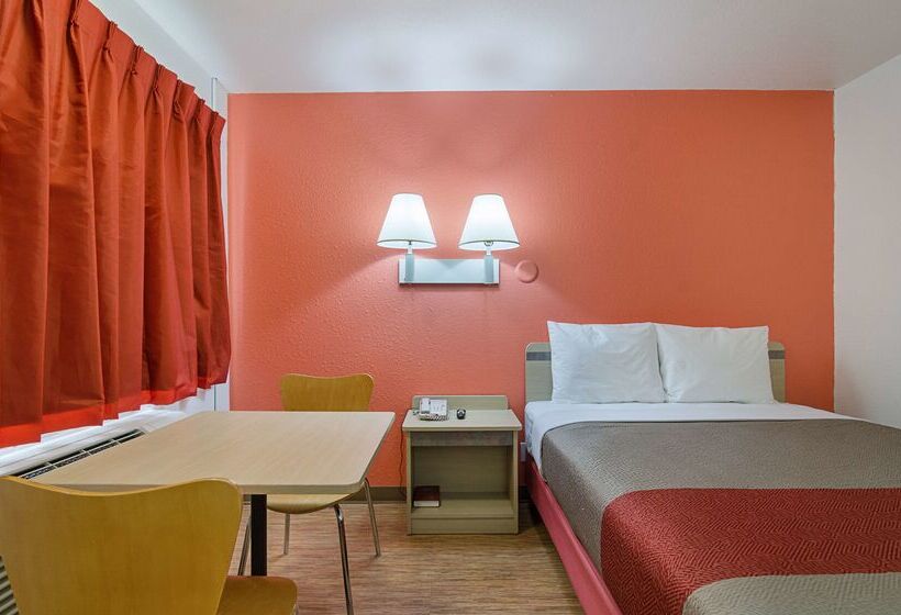 Motel 6topeka, Ks  Northwest