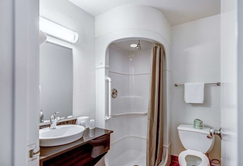 モーテル Park Inn By Radisson, Tracy