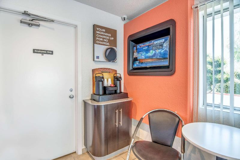 モーテル Park Inn By Radisson, Tracy