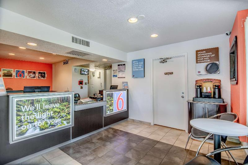 モーテル Park Inn By Radisson, Tracy