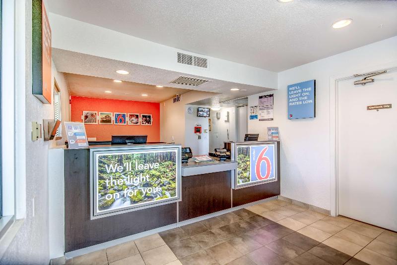 モーテル Park Inn By Radisson, Tracy