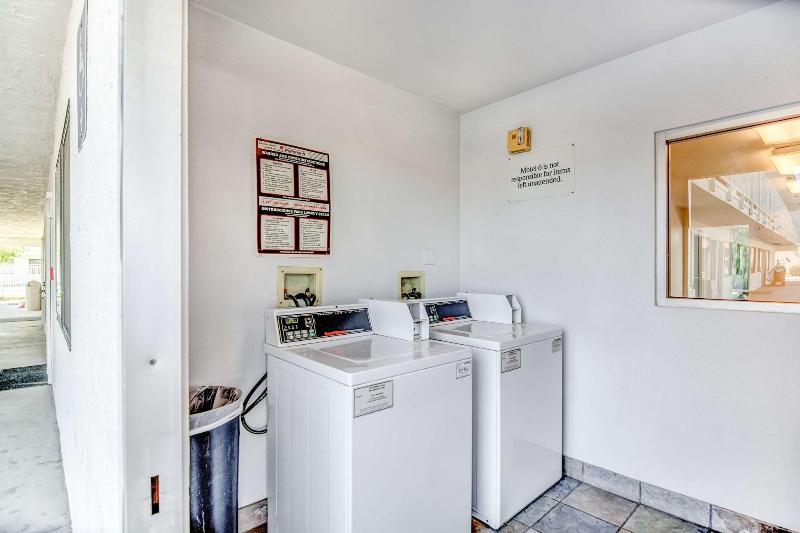 モーテル Park Inn By Radisson, Tracy