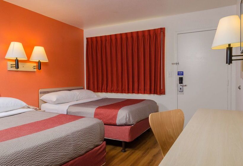 فندق على الطريق Park Inn By Radisson, Turlock