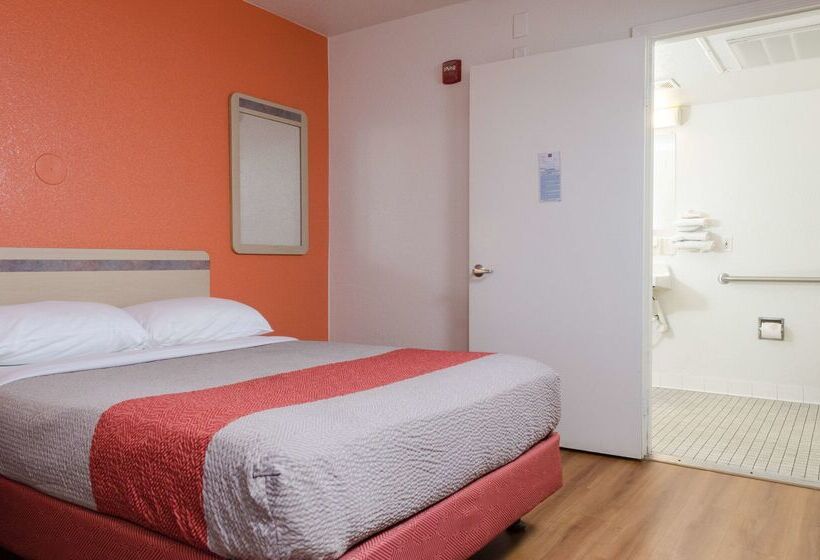 فندق على الطريق Park Inn By Radisson, Turlock