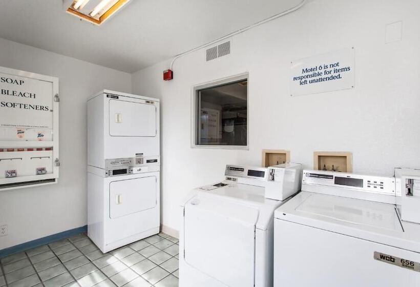 فندق على الطريق Park Inn By Radisson, Turlock