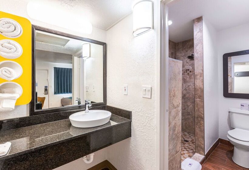 Motel 6valdosta, Ga  University