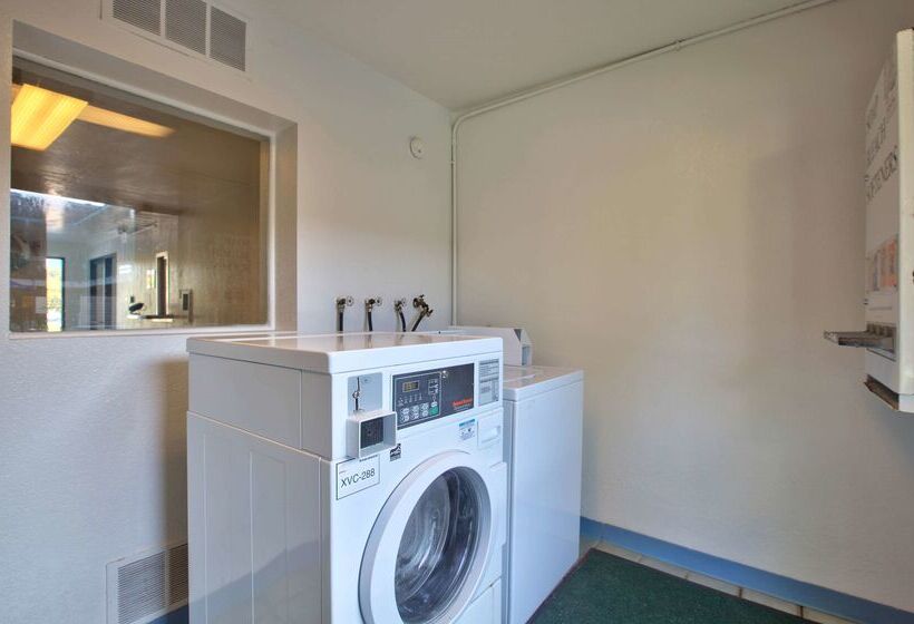 Motel 6valdosta, Ga  University