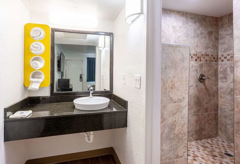 Motel 6valdosta, Ga  University