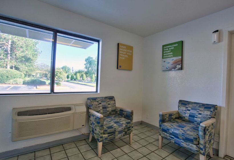 Motel 6valdosta, Ga  University