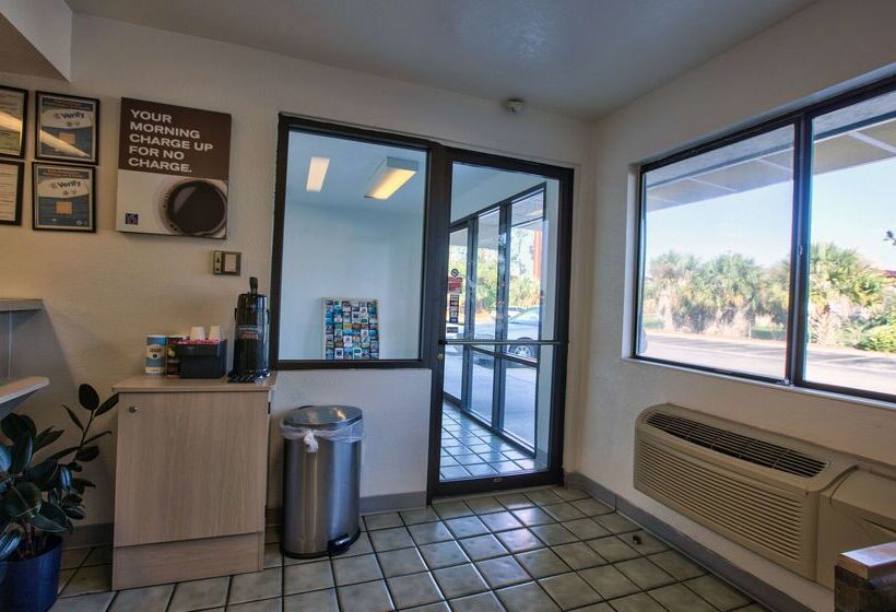 Motel 6valdosta, Ga  University