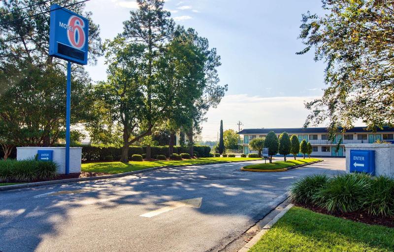 Motel 6valdosta, Ga  University