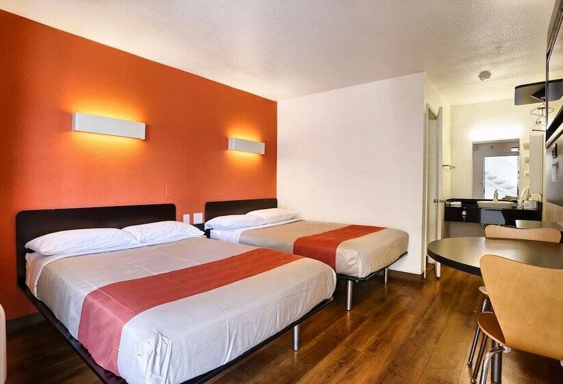 فندق على الطريق Park Inn By Radisson