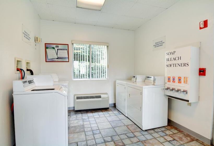 Motel 6warwick, Ri Providence Airport I95