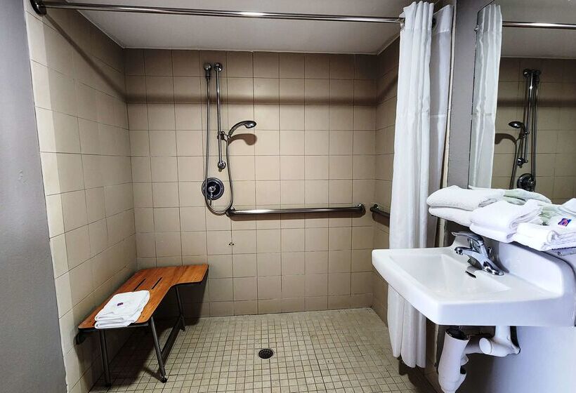 Motel 6webster, Tx  Houston  Nasa Lake