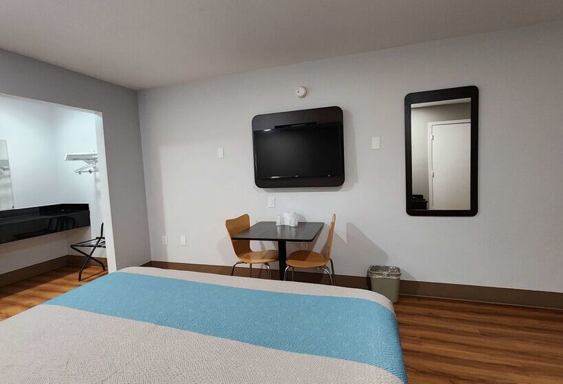 Motel 6webster, Tx  Houston  Nasa Lake