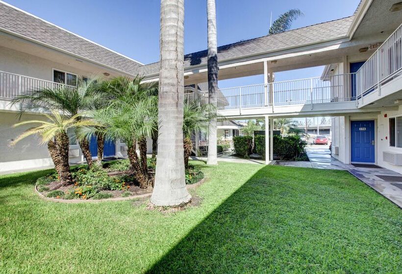 Motel 6westminster, Ca  North