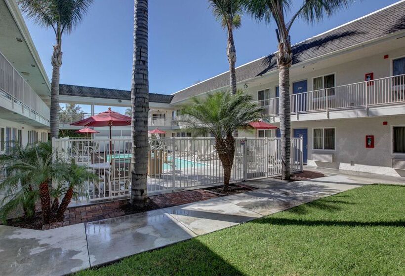 Motel 6westminster, Ca  North