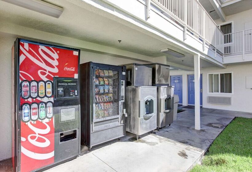 Motel 6westminster, Ca  North