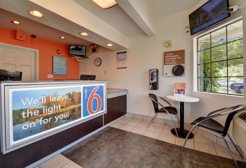 Motel 6wethersfield, Ct  Hartford