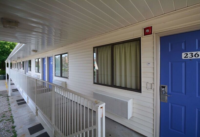 Motel 6wethersfield, Ct  Hartford