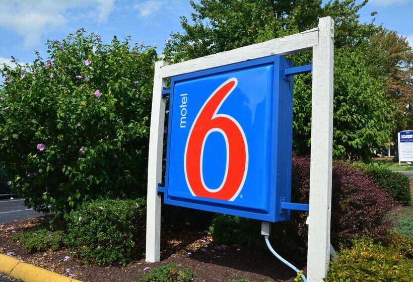 Motel 6wethersfield, Ct  Hartford