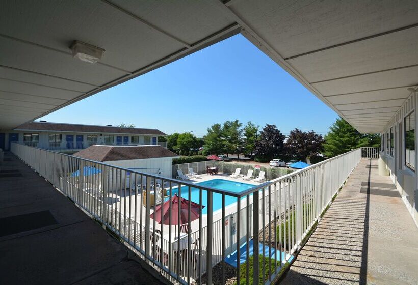 Motel 6windsor Locks, Ct  Hartford
