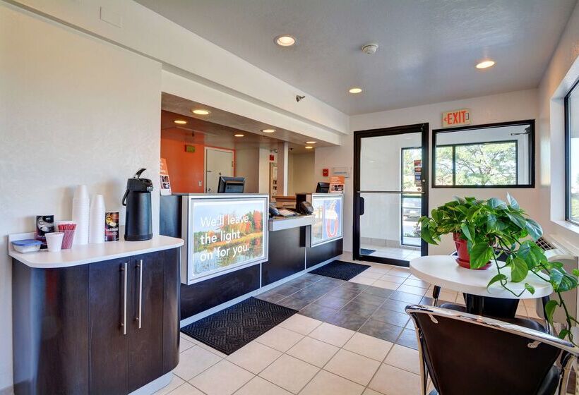 Motel 6windsor Locks, Ct  Hartford