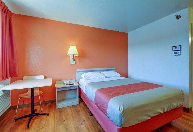 Motel 6windsor Locks, Ct  Hartford