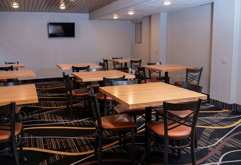 فندق على الطريق Americinn By Wyndham Madison Wi