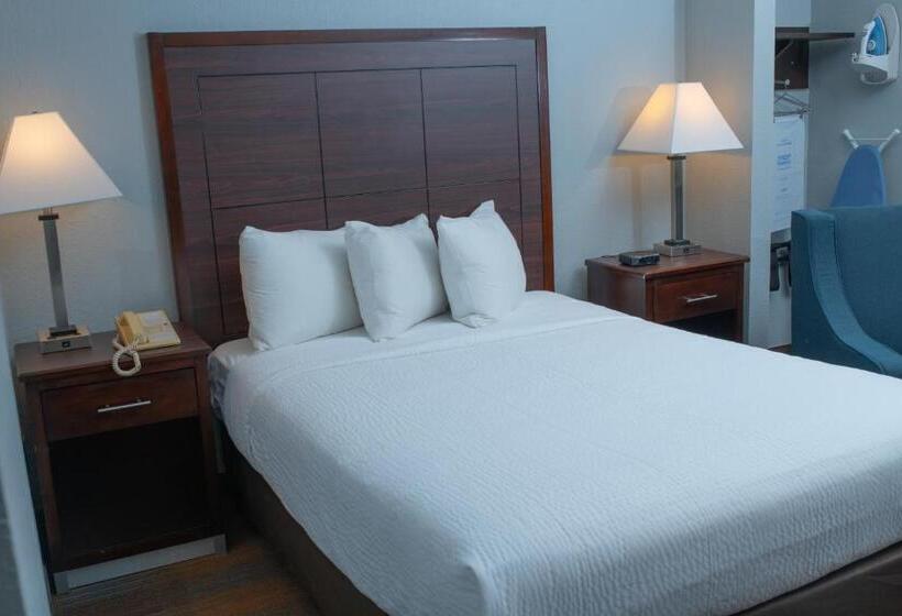 فندق على الطريق Americinn By Wyndham Madison Wi