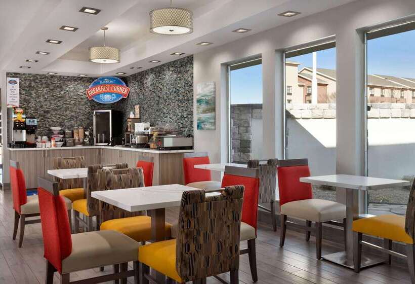 모텔 Baymont Inn & Suites Shawnee