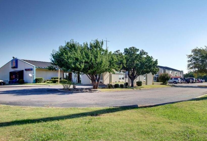 모텔 Baymont Inn & Suites Shawnee