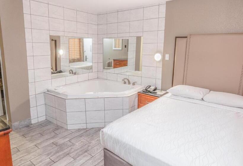 فندق على الطريق Budgetel Inn & Suites