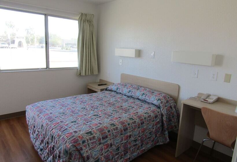 فندق على الطريق Budgetel Inn & Suites