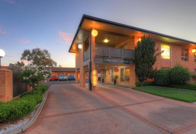 מוטל Cousins Motor Inn