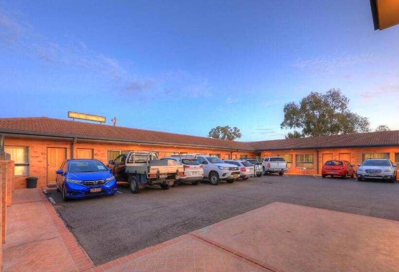 מוטל Cousins Motor Inn