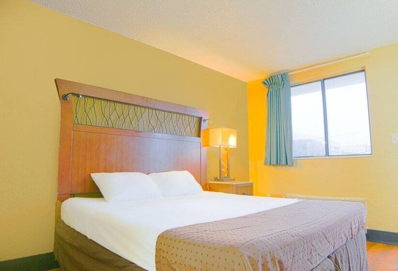 فندق على الطريق Econo Lodge