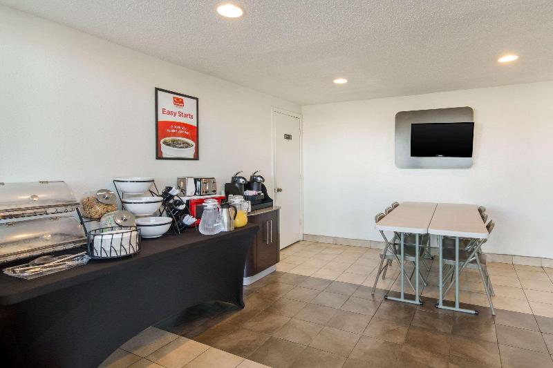 فندق على الطريق Econo Lodge