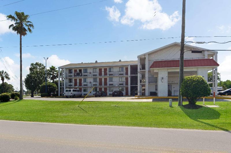 فندق على الطريق Econo Lodge