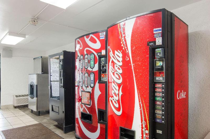 فندق على الطريق Econo Lodge