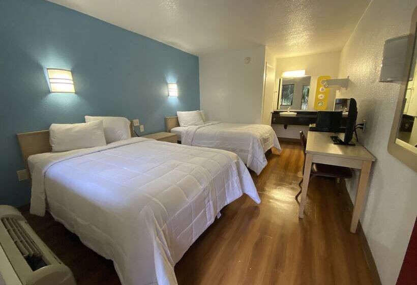 מוטל Loyalty Inn Tallahassee