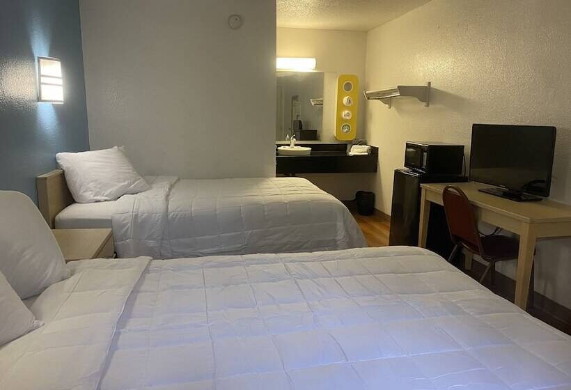 فندق على الطريق Loyalty Inn Tallahassee