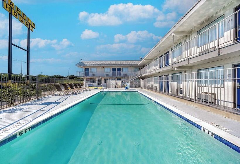 モーテル OYO Hotel Fort Worth East Gateway Ball Park