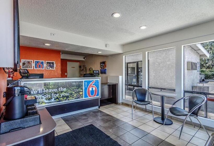 Мотель Park Inn By Radisson, Modesto